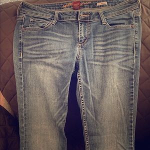 Arizona Jeans- bootcut short length